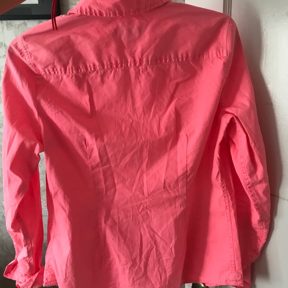 Tommy Hilfiger button down - Picture 3 of 3